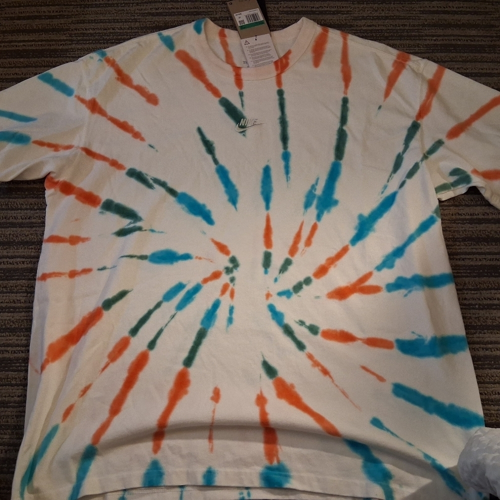 Nike Sportswear Premium Essentials Max90 T-Shirt NWT Size XL FV3780-133